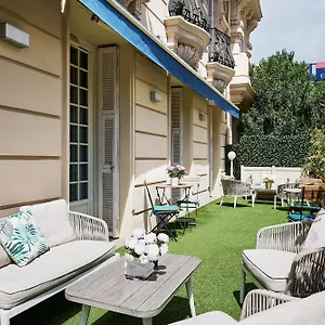 Excelsior Centre By Happyculture Hotel